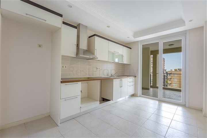 Квартира 2+1 с отдельной кухней в районе Махмутлар 