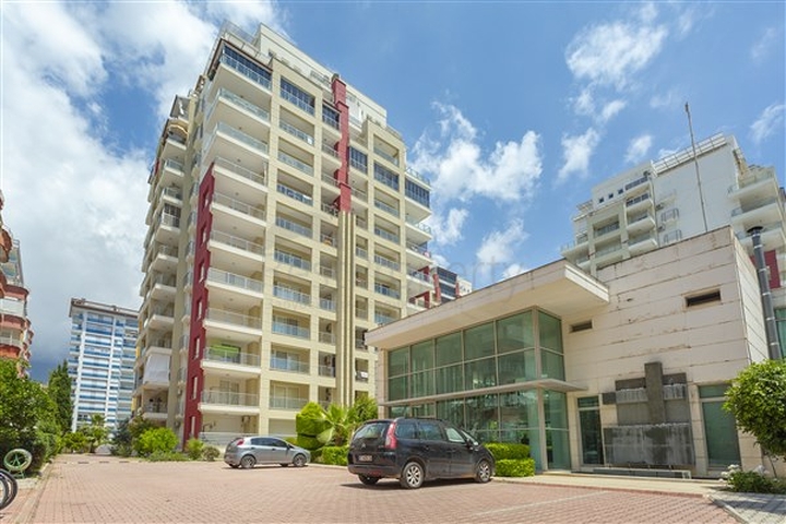 Квартира 2+1 с отдельной кухней в районе Махмутлар 