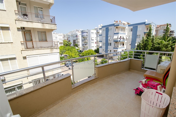 Квартира 2+1 в пешей доступности к морю в Коньаялты Анталья