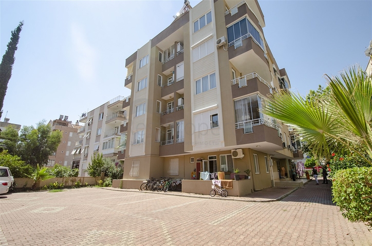 Квартира 2+1 в пешей доступности к морю в Коньаялты Анталья