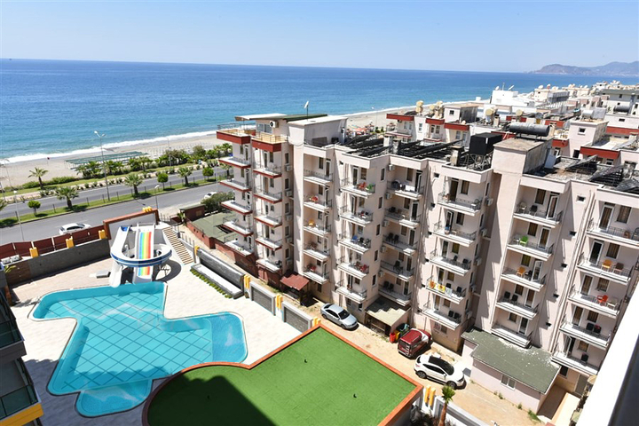 Квартира 2+1 в комплексе на первой линии