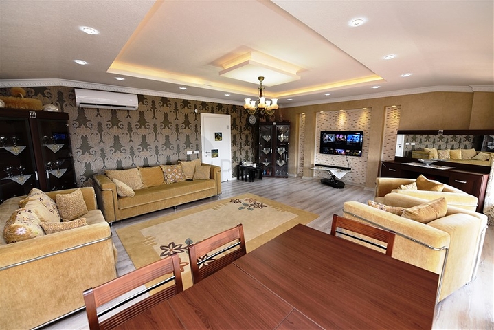 Меблированный пентхаус 4+2 люкс класса в районе Оба