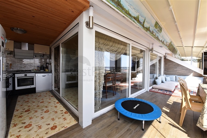 Меблированный пентхаус 4+2 люкс класса в районе Оба