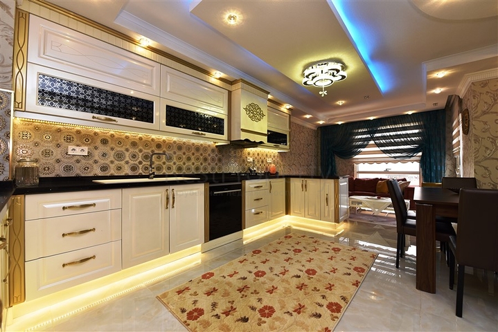 Меблированный пентхаус 4+2 люкс класса в районе Оба