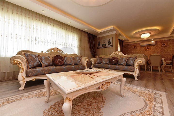 Меблированный пентхаус 4+2 люкс класса в районе Оба