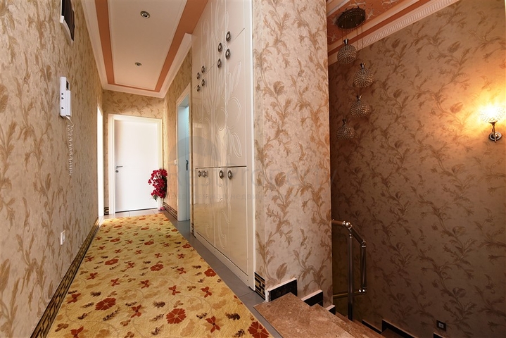 Меблированный пентхаус 4+2 люкс класса в районе Оба