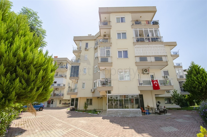 Трехкомнатная квартира в комплексе в Лимане Коньяалты Анталья