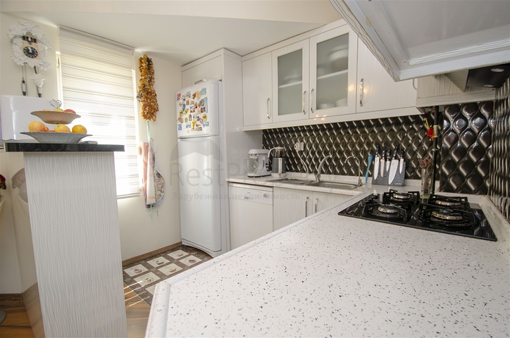 Трехкомнатная квартира в комплексе в Лимане Коньяалты Анталья