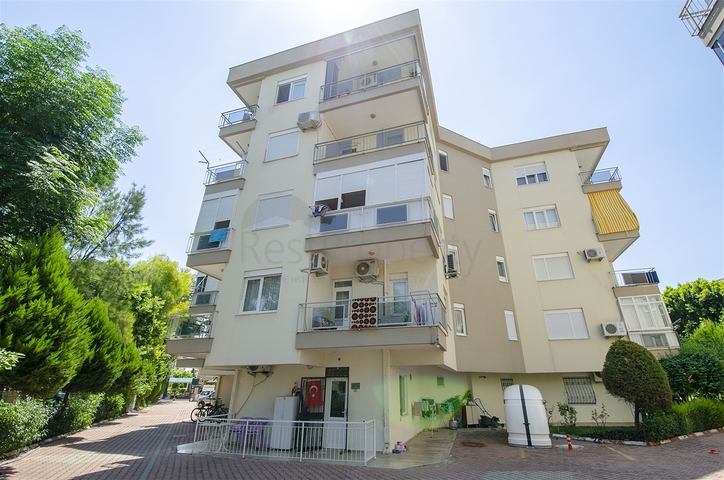 Трехкомнатная квартира в комплексе в Лимане Коньяалты Анталья