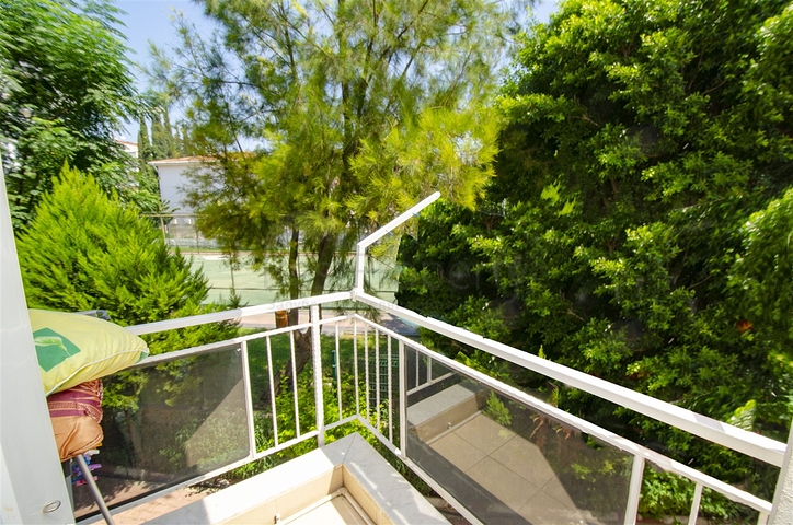 Трехкомнатная квартира в комплексе в Лимане Коньяалты Анталья