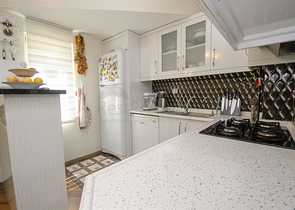 Трехкомнатная квартира в комплексе в Лимане Коньяалты Анталья