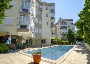 Трехкомнатная квартира в комплексе в Лимане Коньяалты Анталья