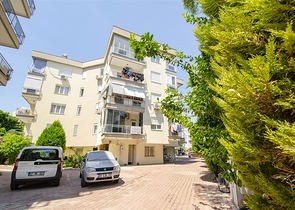 Трехкомнатная квартира в комплексе в Лимане Коньяалты Анталья