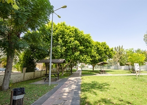 Трехкомнатная квартира в комплексе в Лимане Коньяалты Анталья