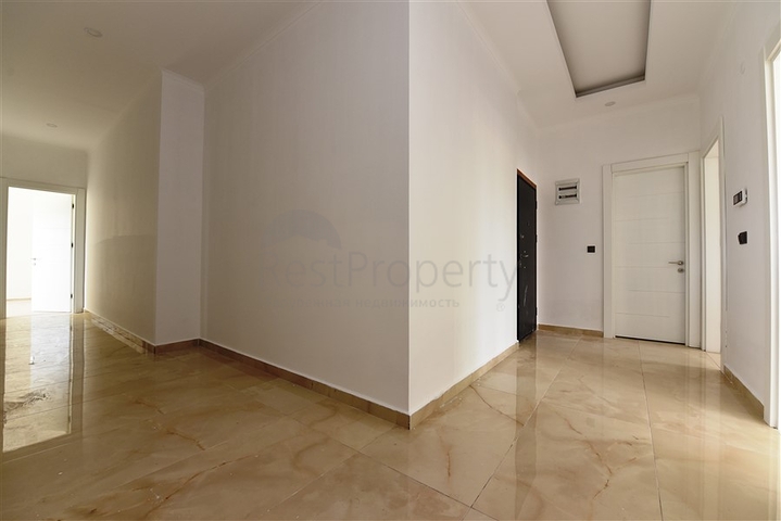 Четырехкомнатная квартира в европейском районе Оба