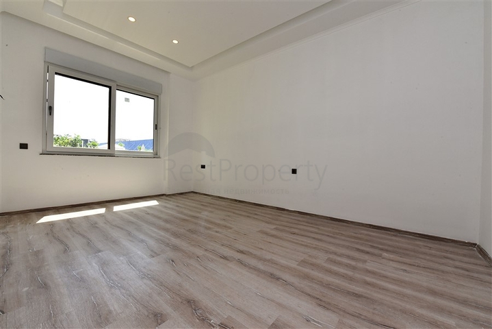 Четырехкомнатная квартира в европейском районе Оба