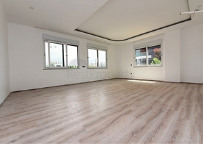 Четырехкомнатная квартира в европейском районе Оба