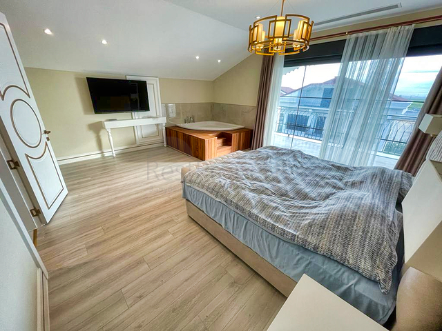 Виллы на завершении строительства в центре Белека