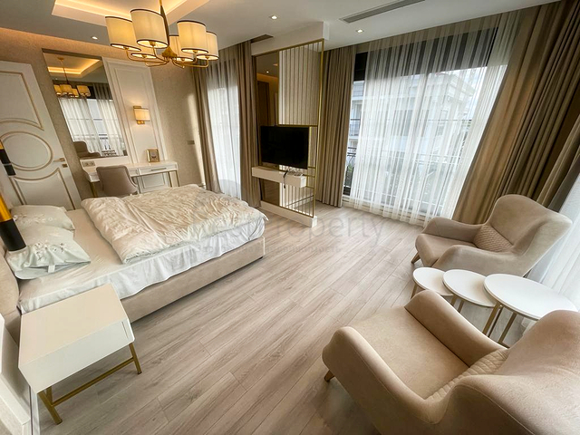 Виллы на завершении строительства в центре Белека