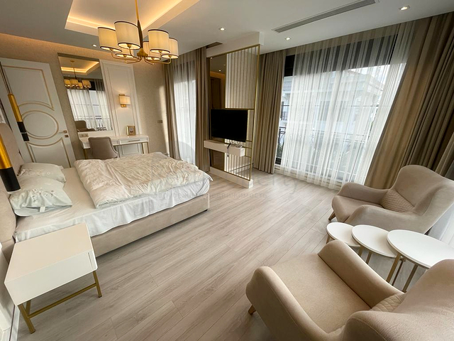 Виллы на завершении строительства в центре Белека