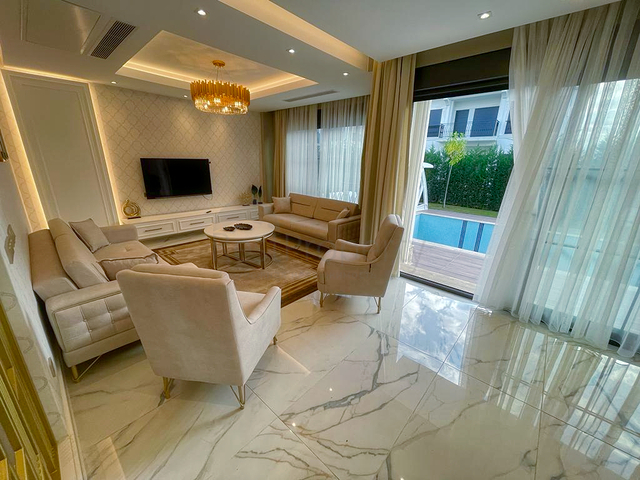 Виллы на завершении строительства в центре Белека