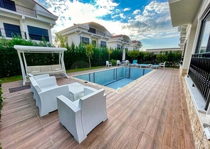 Виллы на завершении строительства в центре Белека