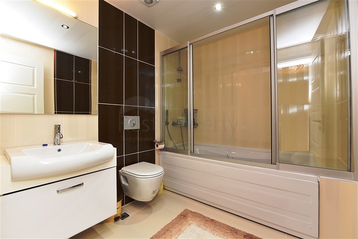 Меблированный пентхаус 3+1 с видом на море