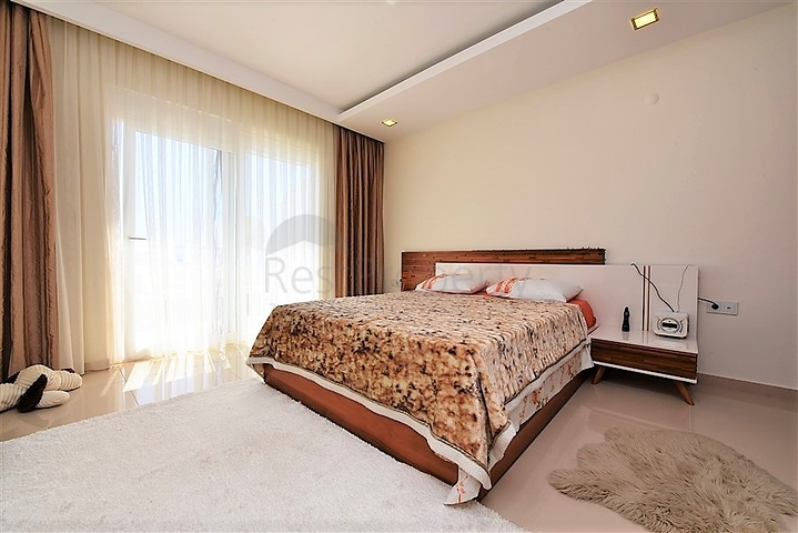 Меблированный пентхаус 3+1 с видом на море