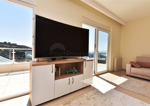 Меблированный пентхаус 3+1 с видом на море