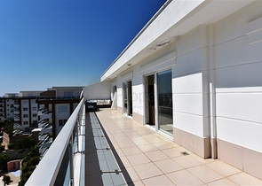 Меблированный пентхаус 3+1 с видом на море