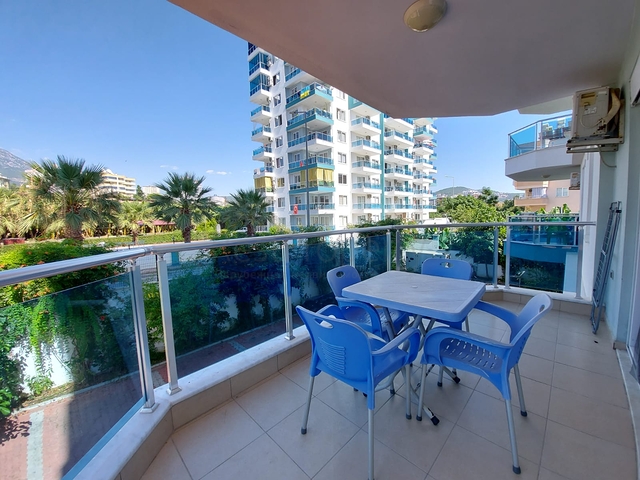 Меблированные апартаменты планировкой 1+1 в районе Махмутлар