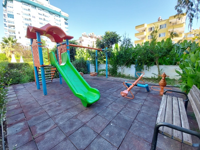 Меблированные апартаменты планировкой 1+1 в районе Махмутлар