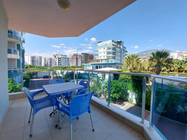 Меблированные апартаменты планировкой 1+1 в районе Махмутлар