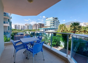 Меблированные апартаменты планировкой 1+1 в районе Махмутлар