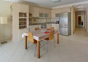 Четырёхкомнатная квартира в районе Авсаллар