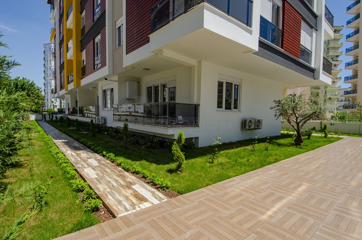 Квартиры 2+1 в комплексе рядом с Боачай каналом в Лимане Коньяалты