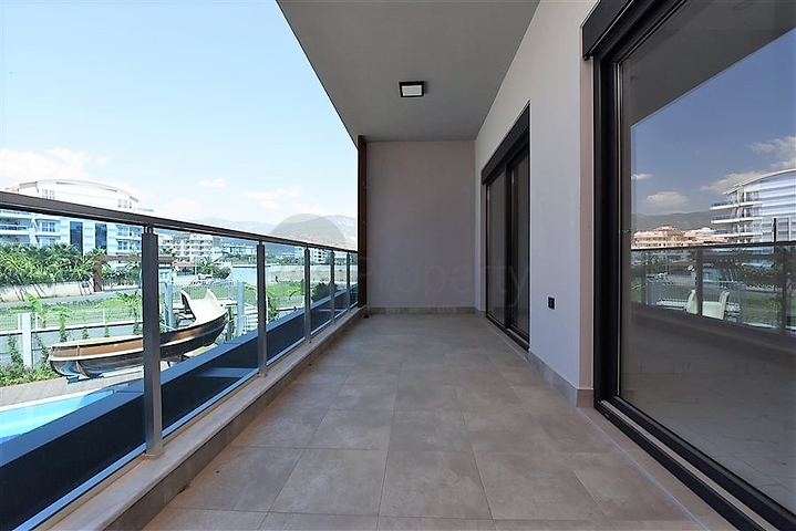 Двухкомнатная квартира в новом комплексе района Оба