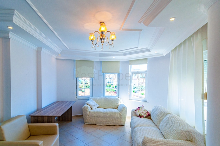 Меблированная квартира 2+1 с видом на море и горы