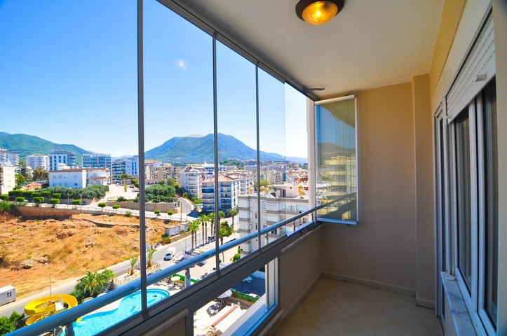 Меблированная квартира 2+1 с видом на море и горы