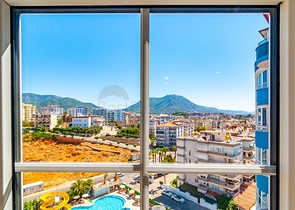 Меблированная квартира 2+1 с видом на море и горы