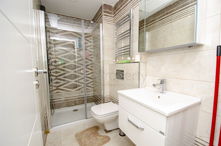 Двухкомнатная квартира с мебелью в элитном проекте в Коньяалты