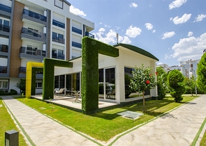 Двухкомнатная квартира с мебелью в элитном проекте в Коньяалты