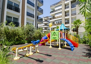 Двухкомнатная квартира с мебелью в элитном проекте в Коньяалты