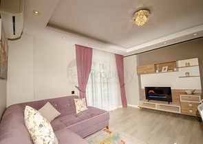 Двухкомнатная квартира с мебелью в элитном проекте в Коньяалты