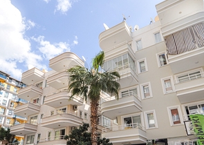 Меблированные апартаменты планировкой 1+1 в центре Алании