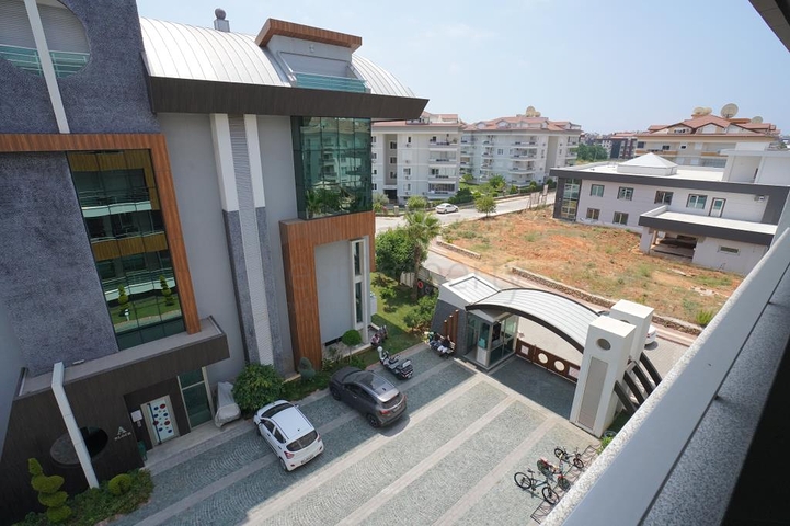 Двухуровневый пентхаус в Оба