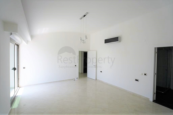 Двухуровневый пентхаус в Оба