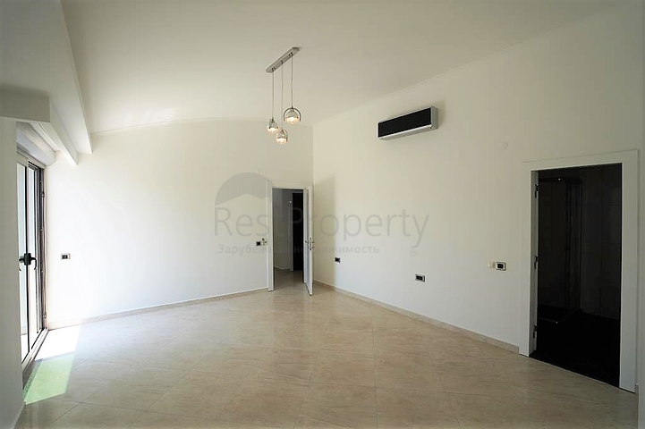 Двухуровневый пентхаус в Оба