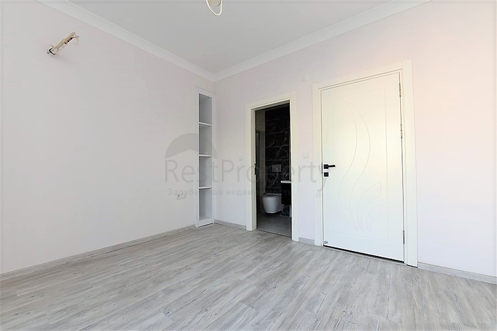 Новая квартира 2+1 с отдельной кухней в районе Махмутлар 