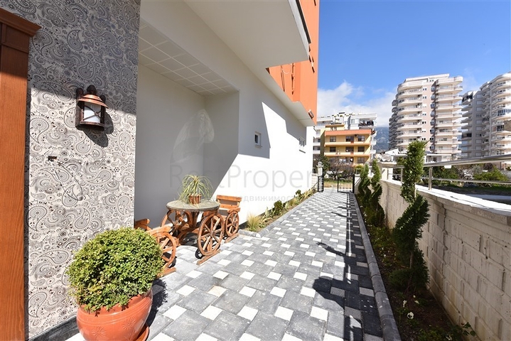 Новая квартира 2+1 с отдельной кухней в районе Махмутлар 